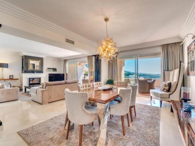 Duplex en alquiler en Marbella, Nueva Andalucia - Albatross Hill photo 0