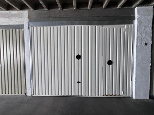 Garaje en venta en Avilés, Avilés photo 0