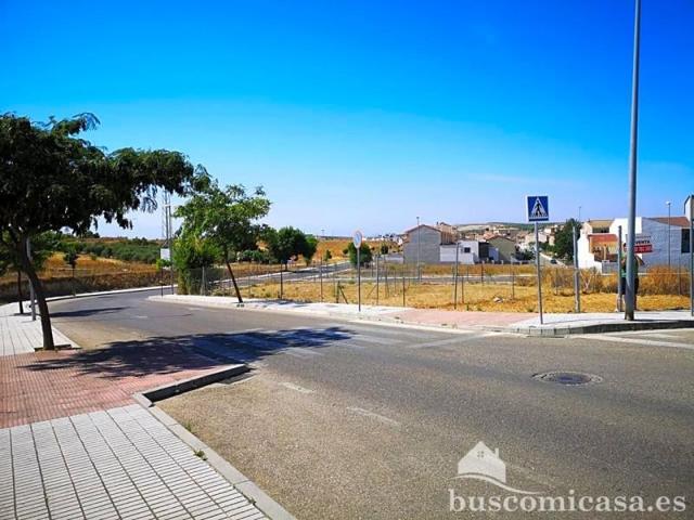 Terreno en venta en Linares, Calle Marisa Montiel, 23700 photo 0