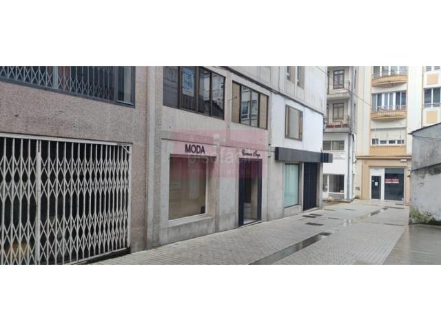 Local comercial en venta en Lugo photo 0