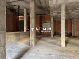 Local comercial en venta en Albaida, Centro photo 0