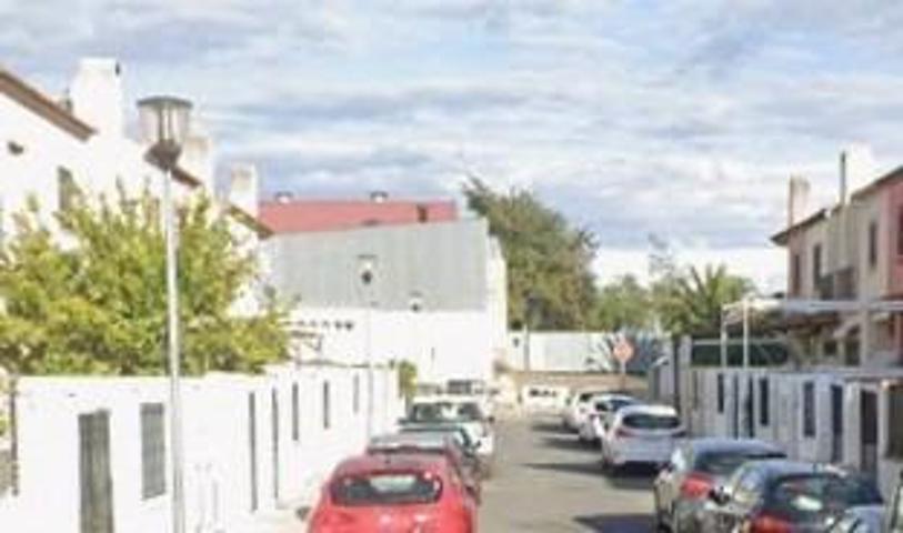 Piso en venta en Aznalcázar, Andalucia photo 0