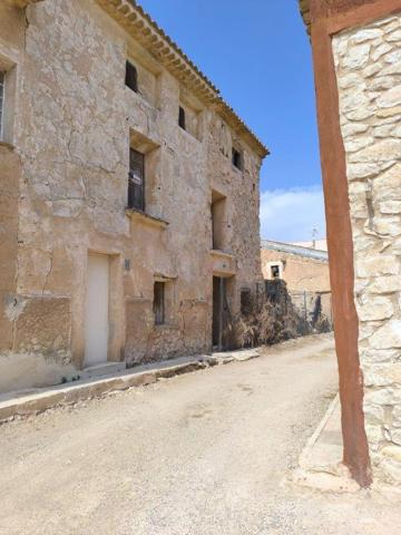 Chalet en venta en Pinoso, Comunidad valenciana photo 0