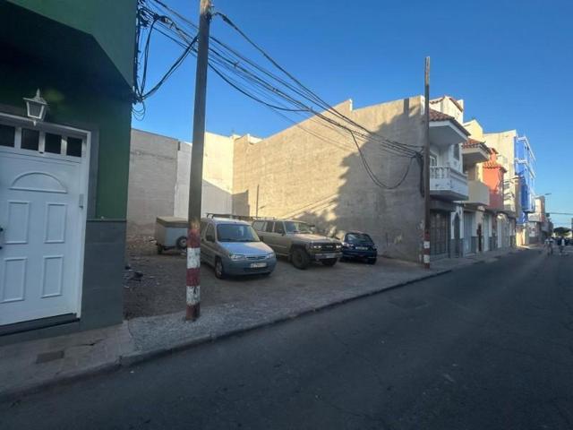 Terreno en venta en Santa Lucía de Tirajana, Vecindario centro-San Pedro Mártir photo 0
