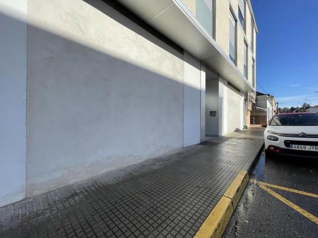 Local comercial en venta en Oleiros, Avenida Ramón Núñez Montero, 15173 photo 0