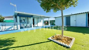 Chalet en venta en Dos Hermanas, Vista Azul - Consolación photo 0