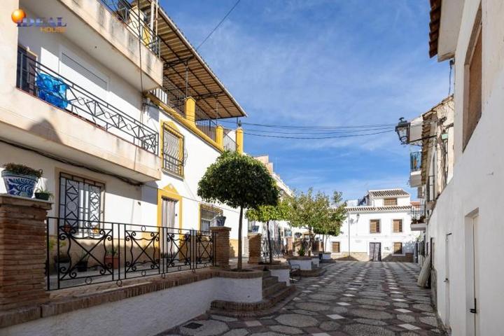 Adosada en venta en Loja, Andalucia photo 0