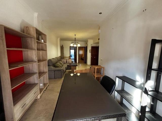 Piso en venta en Brenes, Brenes photo 0