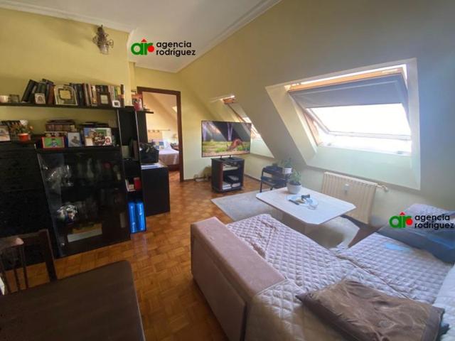 Piso en venta en Oviedo, Valentin Masip photo 0
