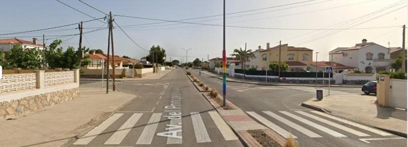 Piso en venta en Miami Platja, Centro photo 0