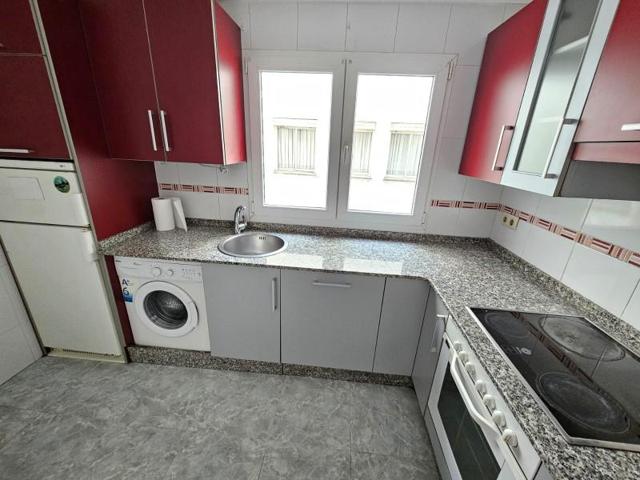 Piso en venta en Avilés, Las Meanas photo 0