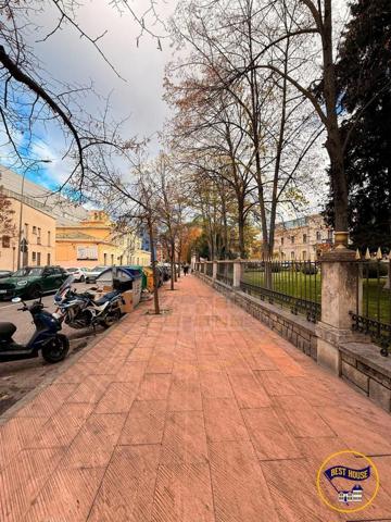 Piso en venta en Cuenca, Centro photo 0