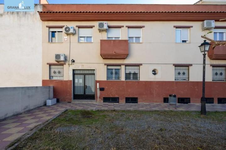 Piso en venta en Las Gabias, Cerca Consum. photo 0