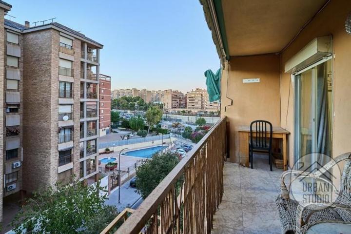 Piso en venta en Alicante, Calle Renato Bardín, 03006 photo 0