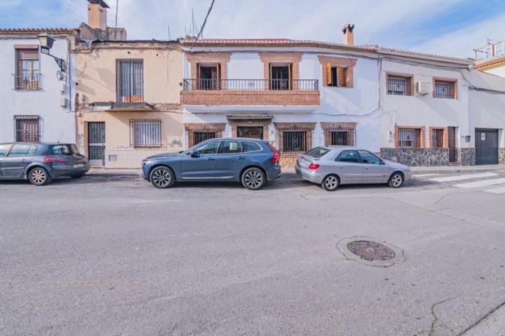 Adosada en venta en Alhendín, ALHENDÍN CENTRO photo 0