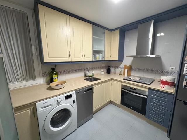 Piso en venta en Sevilla, Camas photo 0