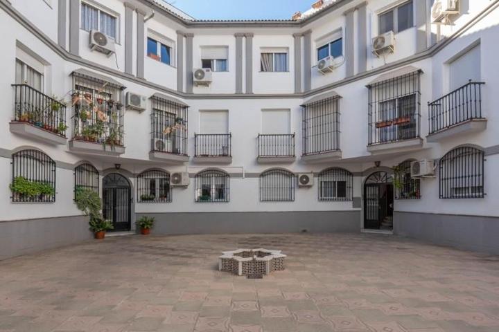 Planta baja en venta en Armilla, Ayuntamiento photo 0