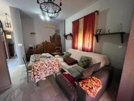 Adosada en venta en Huévar del Aljarafe, Andalucia photo 0