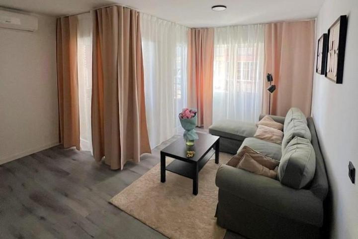 Apartamento en venta en Torrevieja photo 0