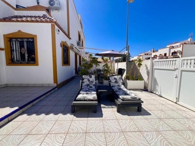 Bungalow en venta en Los Montesinos, Vistabella Golf photo 0