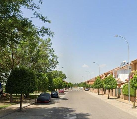 Casa en venta en La Rinconada, Andalucia photo 0