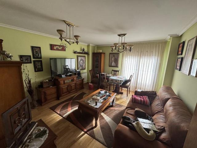 Piso en venta en San Andrés del Rabanedo photo 0