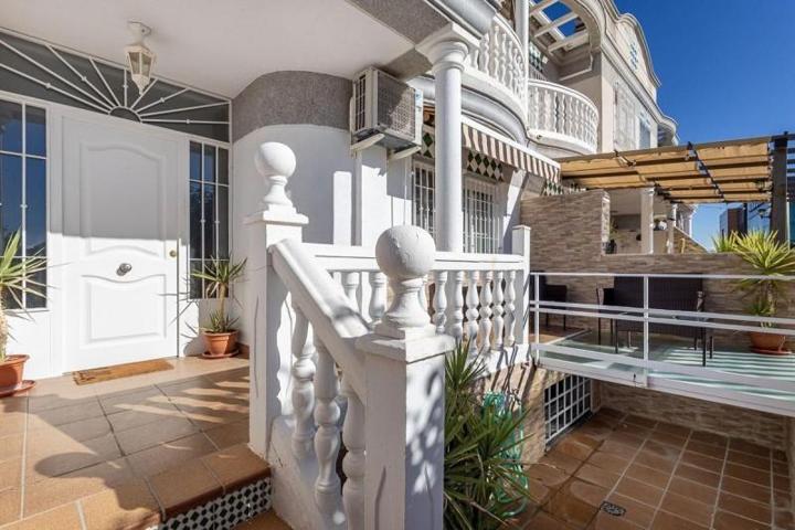 Casa en venta en Cúllar Vega, Cullar Vega photo 0