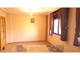 Bungalow en venta en Guijuelo photo 0