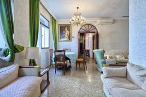 Casa en venta en Jerez de la Frontera, Centro photo 0