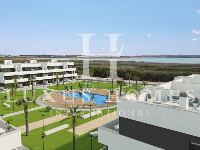 Aticos en venta en Guardamar del Segura photo 0