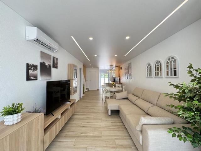 Adosada en venta en Torrevieja, Playa del Cura photo 0