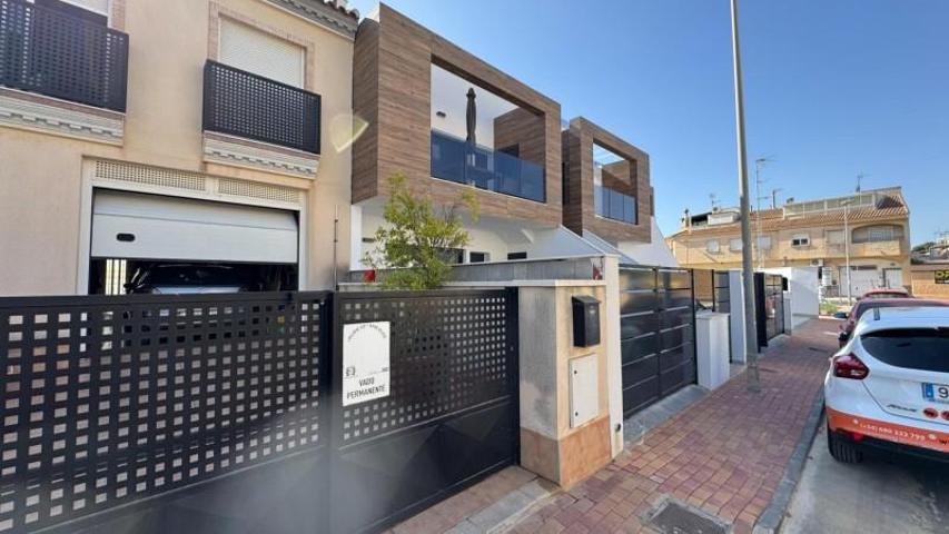 Bungalow en venta en San Pedro del Pinatar, San Pedro del Pinatar photo 0