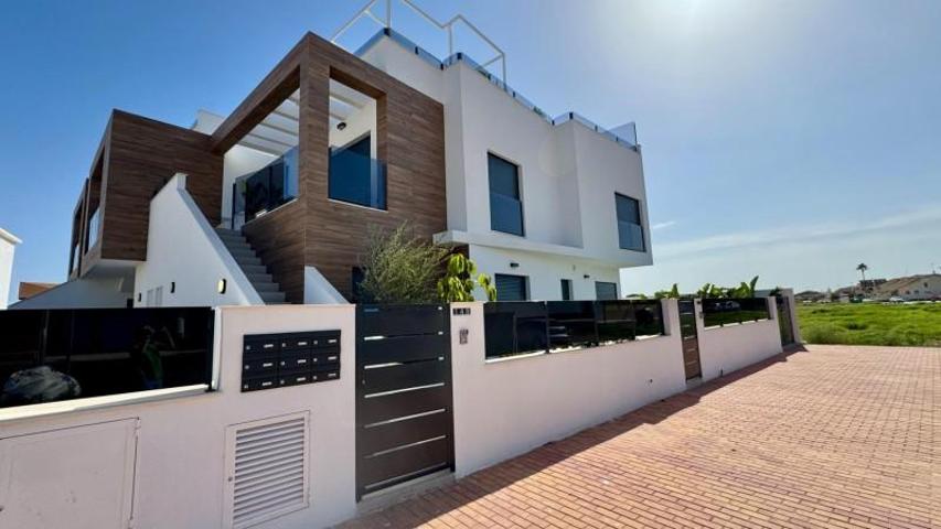 Bungalow en venta en San Pedro del Pinatar, San Pedro del Pinatar photo 0