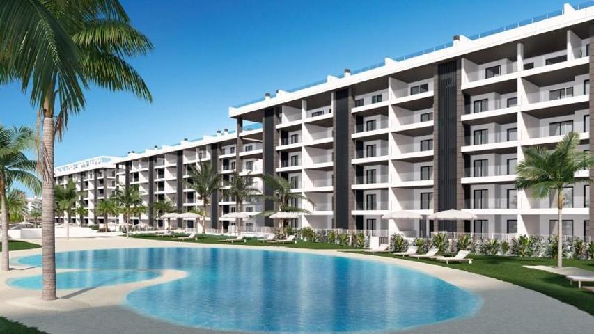 Apartamento en venta en Torrevieja, La Mata photo 0