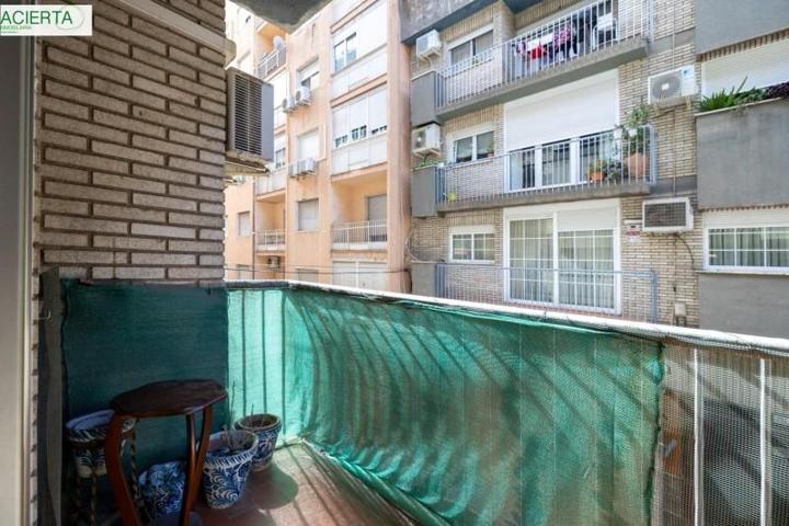 Piso en venta en Granada, Alhamar photo 0