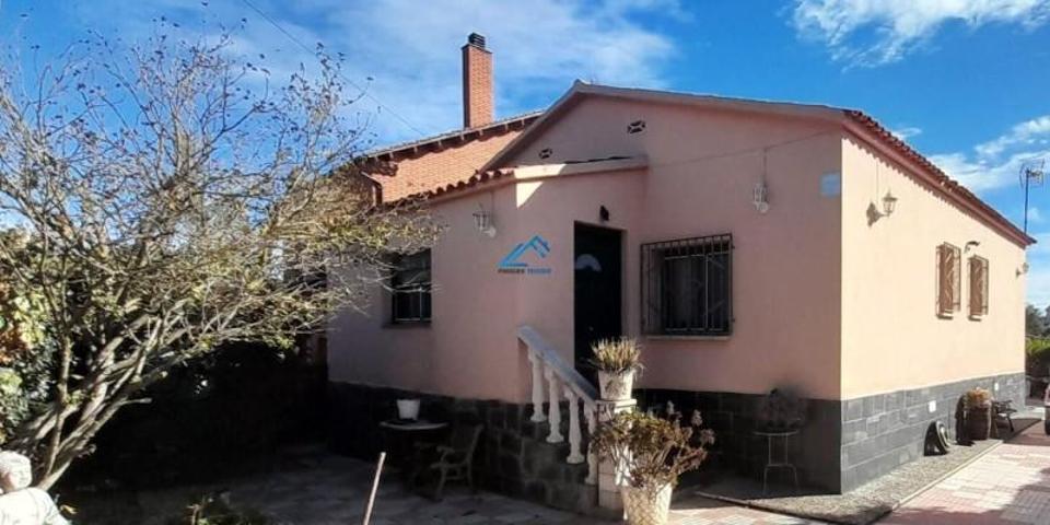 Casa en venta en Piera, Anoia photo 0