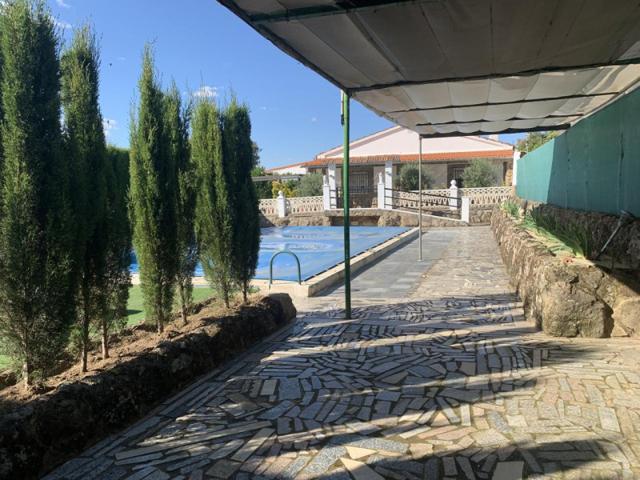 Chalet en venta en Plasencia, O, 10600 photo 0
