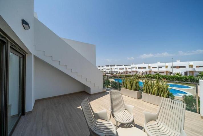 Bungalow en venta en Orihuela, Vistabella Golf photo 0