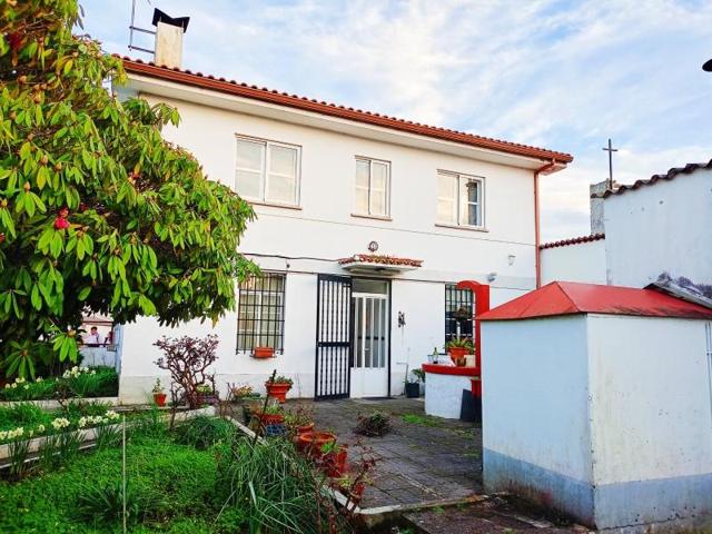 Casa en venta en Ferrol photo 0