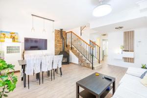 Adosada en venta en Godelleta, Urbanizacion calicanto photo 0