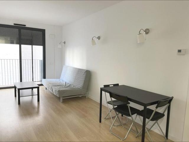 Piso en venta en Barcelona, Navas photo 0