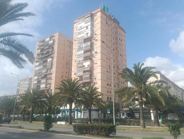 Piso en venta en Málaga, Ciudad Jardín photo 0