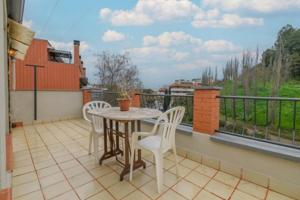 Casa en venta en Manresa, Ametllers photo 0