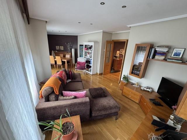 Piso en venta en León photo 0