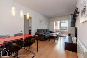 Piso en venta en Barcelona, La Font de la Guatlla photo 0