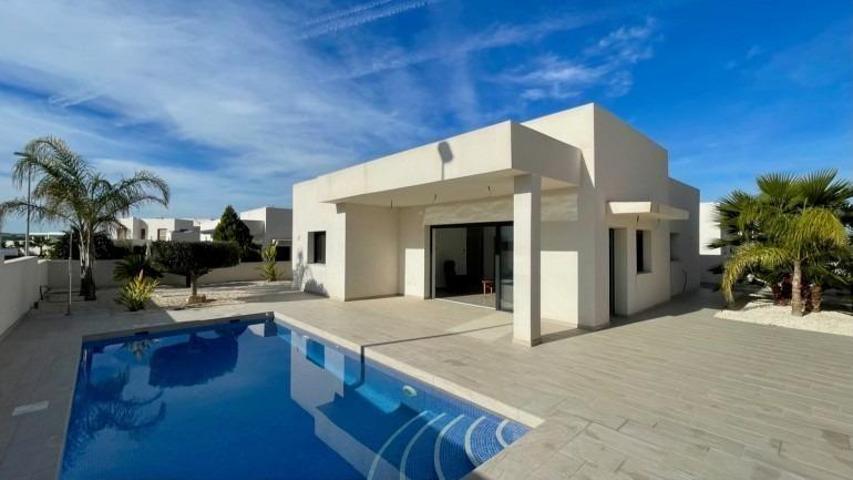 Chalet en venta en Rafal, Comunidad valenciana photo 0