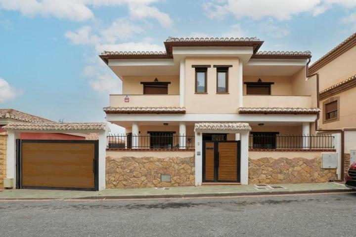 Chalet en venta en Padul, South of spain photo 0