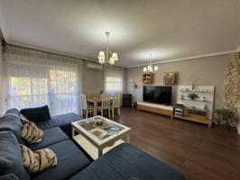 Adosada en venta en Villalbilla photo 0