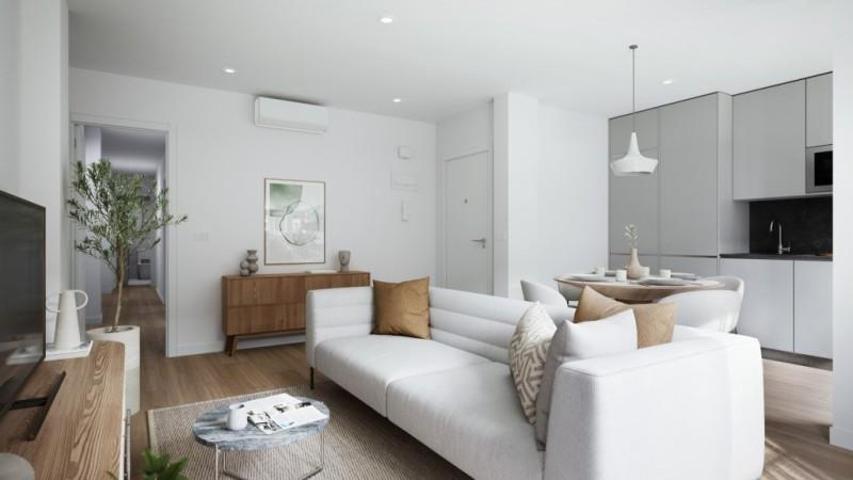 Piso en venta en Sevilla photo 0