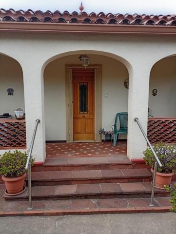 Casa en venta en Sant Andreu de la Barca, La colonia del palau photo 0